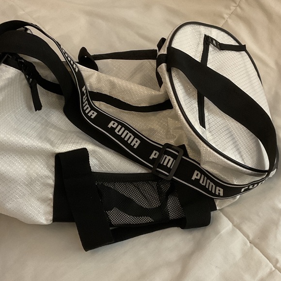Puma Jolt - Black and White Mesh Duffle Bag - Picture 1 of 6